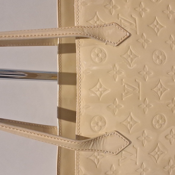 Louis Vuitton Cream Iridescent Patent Leather Tote - Picture 6 of 16
